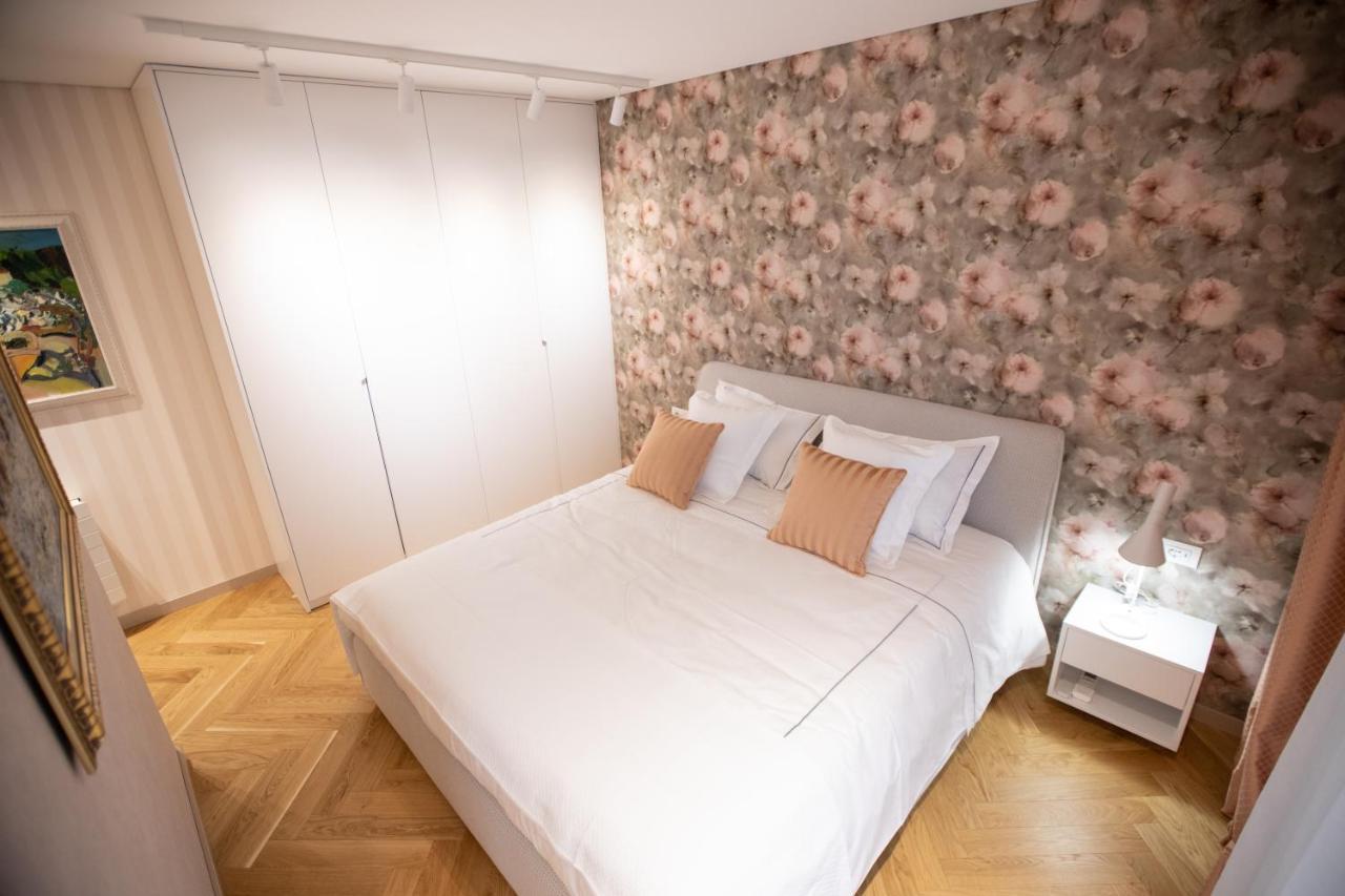 Seven Luxury Suites Tirana Buitenkant foto