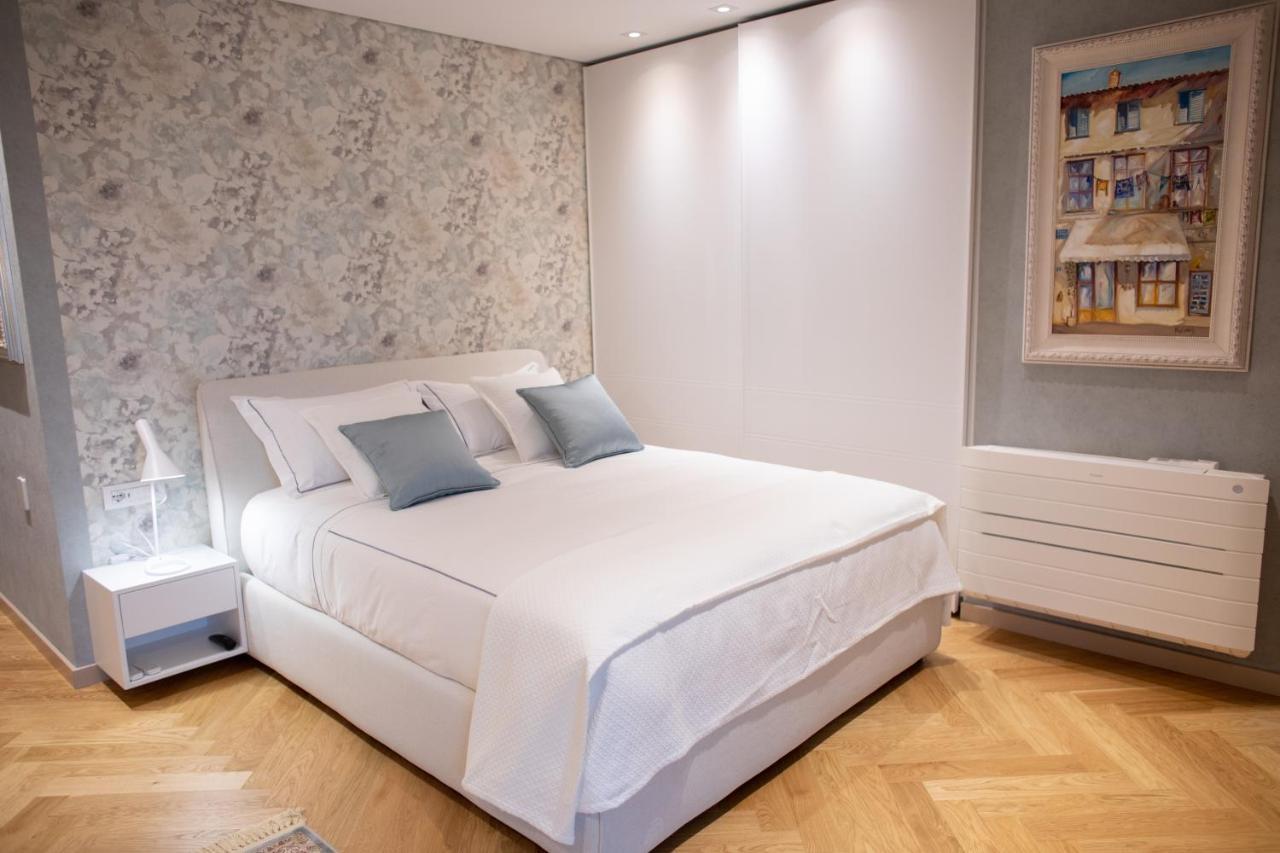 Seven Luxury Suites Tirana Buitenkant foto