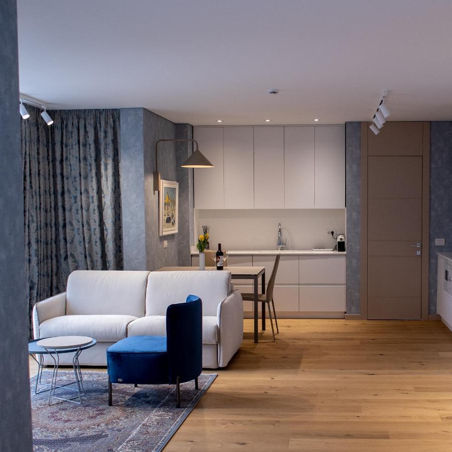 Seven Luxury Suites Tirana Buitenkant foto