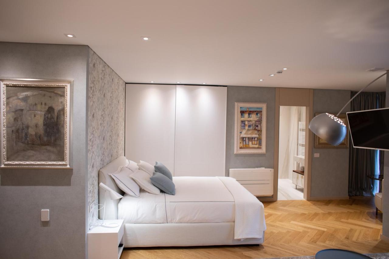 Seven Luxury Suites Tirana Buitenkant foto