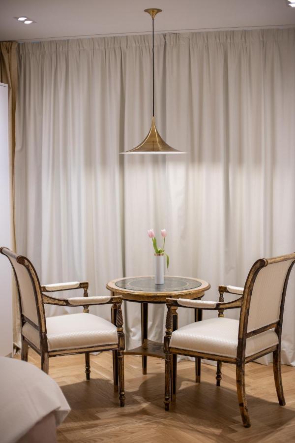 Seven Luxury Suites Tirana Buitenkant foto