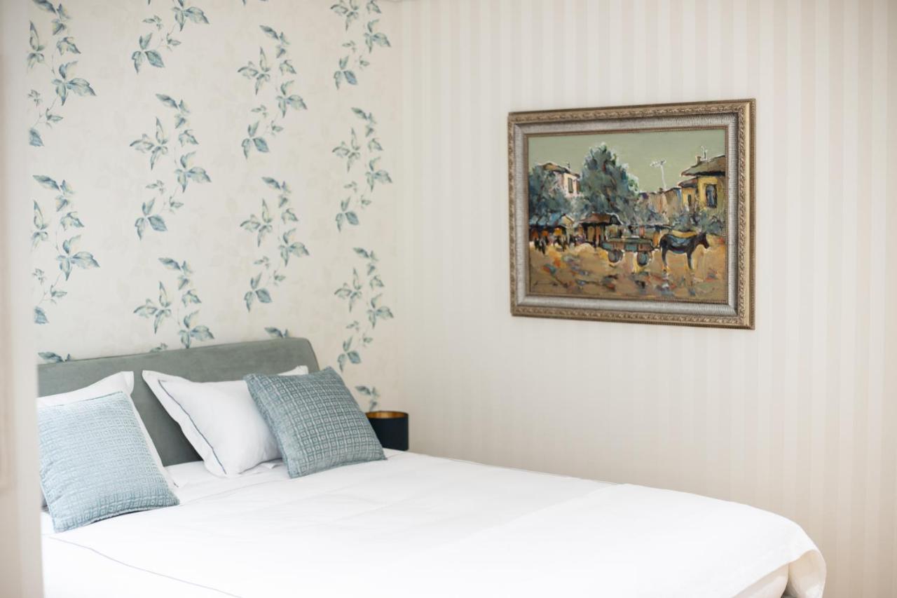 Seven Luxury Suites Tirana Buitenkant foto