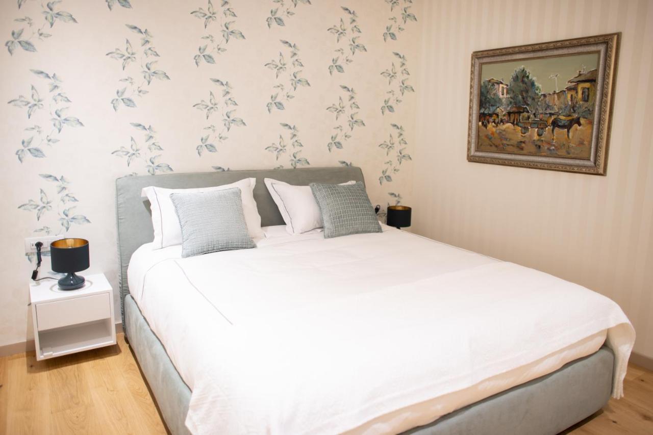 Seven Luxury Suites Tirana Buitenkant foto