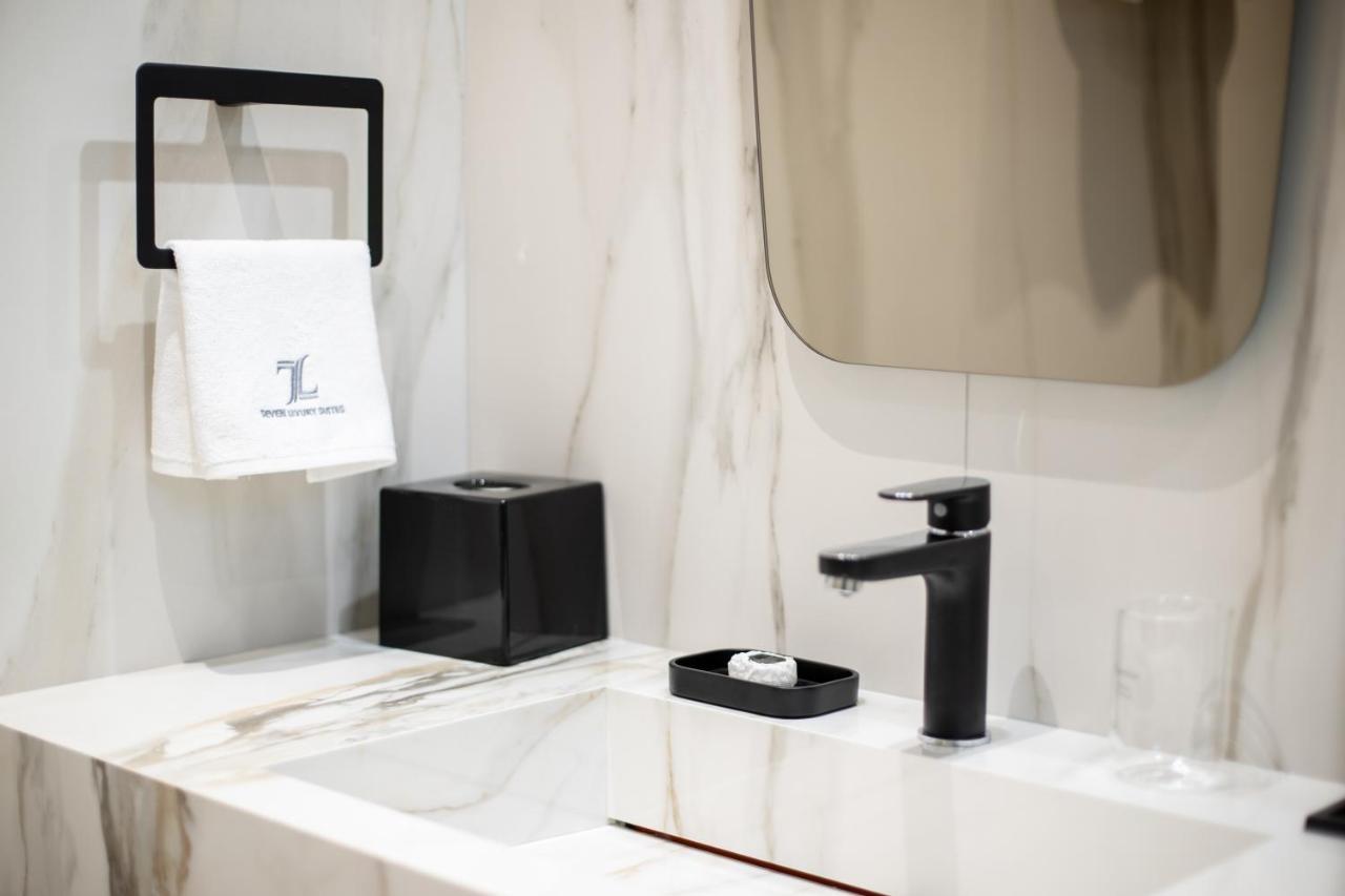 Seven Luxury Suites Tirana Buitenkant foto