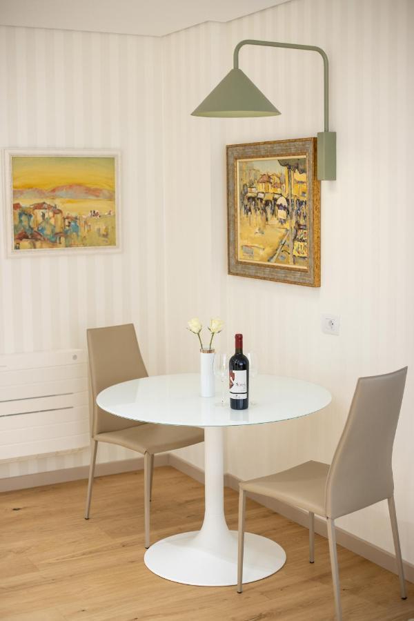 Seven Luxury Suites Tirana Buitenkant foto